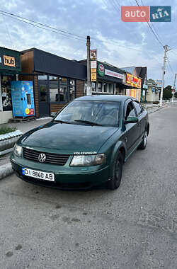 Седан Volkswagen Passat 1999 в Попельне