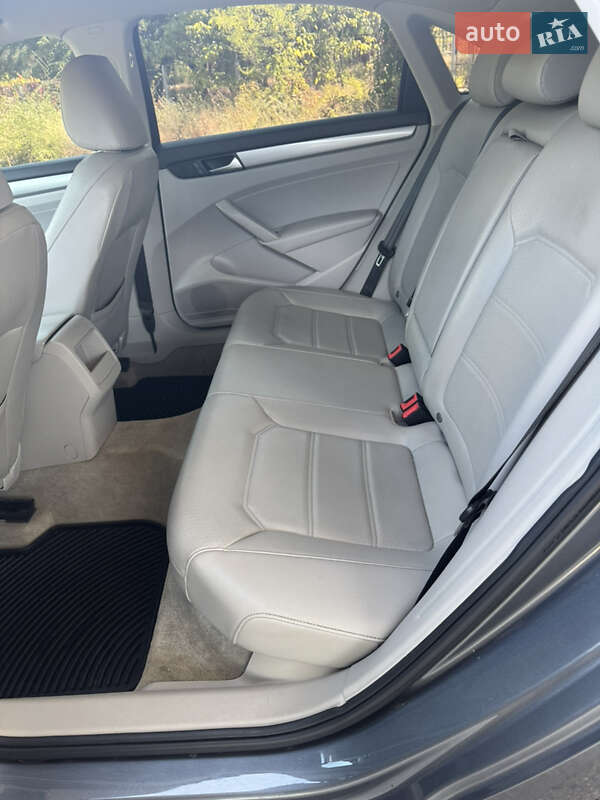 Седан Volkswagen Passat 2015 в Николаеве фото 7 Седан Volkswagen Passat 2015 в Николаеве