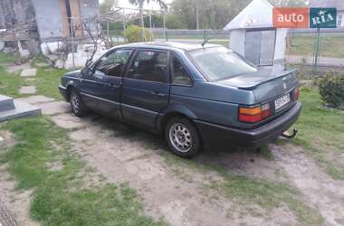 Седан Volkswagen Passat 1990 в Коломые