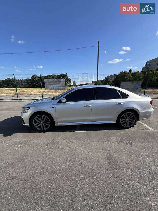 Седан Volkswagen Passat 2018 в Кривому Розі