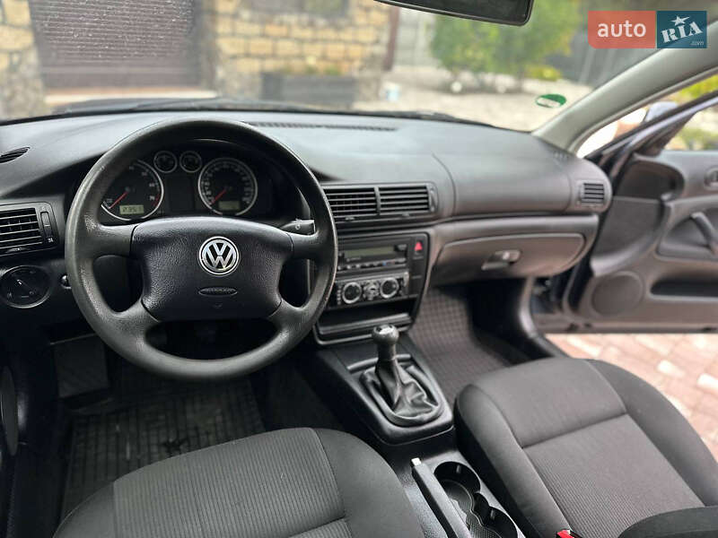 Седан Volkswagen Passat 2001 в Вінниці