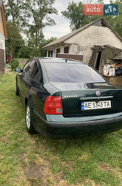 Седан Volkswagen Passat 1999 в Киеве