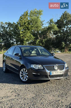Седан Volkswagen Passat 2006 в Ужгороді