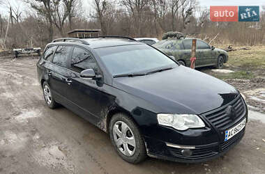 Універсал Volkswagen Passat 2009 в Луцьку