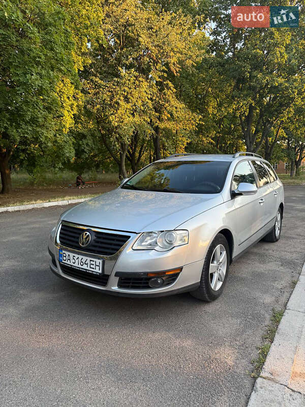 Універсал Volkswagen Passat 2006 в Гайвороні