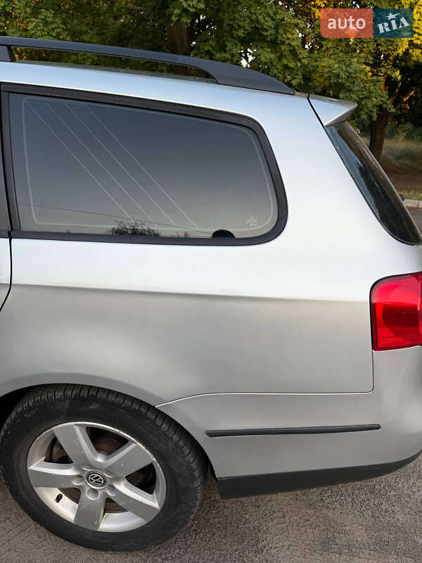 Універсал Volkswagen Passat 2006 в Гайвороні