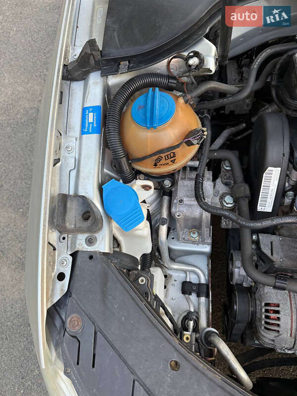 Універсал Volkswagen Passat 2006 в Гайвороні