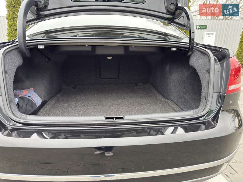 Седан Volkswagen Passat 2011 в Одесі