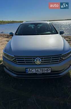 Седан Volkswagen Passat 2018 в Любешове