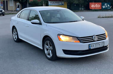 Седан Volkswagen Passat 2012 в Валках