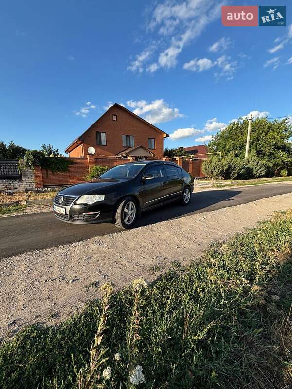 Седан Volkswagen Passat 2008 в Кропивницком