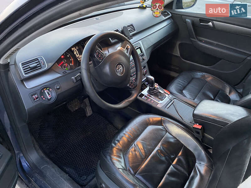 Универсал Volkswagen Passat 2012 в Днепре