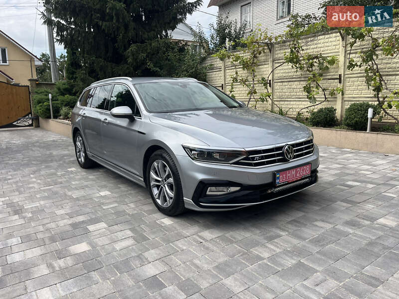 Универсал Volkswagen Passat 2021 в Житомире