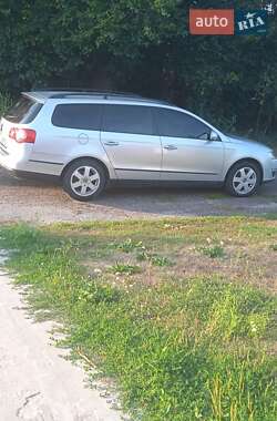 Універсал Volkswagen Passat 2007 в Ромнах