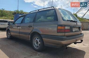 Универсал Volkswagen Passat 1990 в Киеве