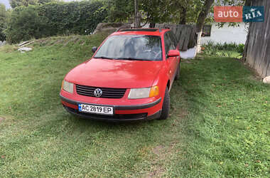 Універсал Volkswagen Passat 1998 в Здолбуніві