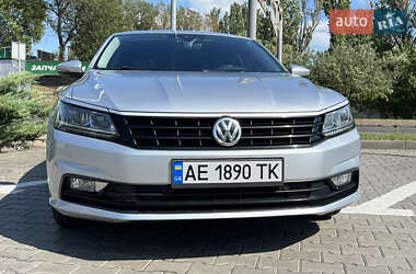 Седан Volkswagen Passat 2017 в Одессе