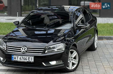 Седан Volkswagen Passat 2011 в Івано-Франківську