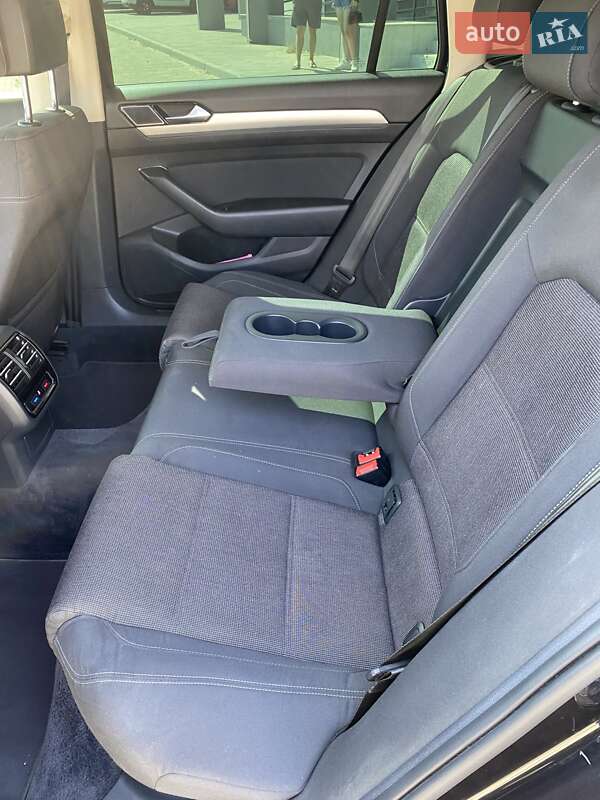 Универсал Volkswagen Passat 2015 в Корсуне-Шевченковском