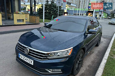 Седан Volkswagen Passat 2018 в Києві