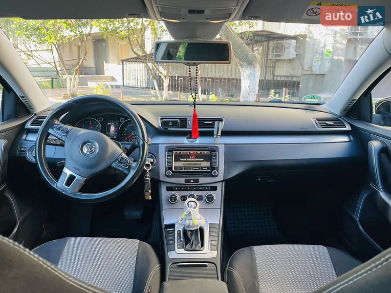 Универсал Volkswagen Passat 2014 в Одессе