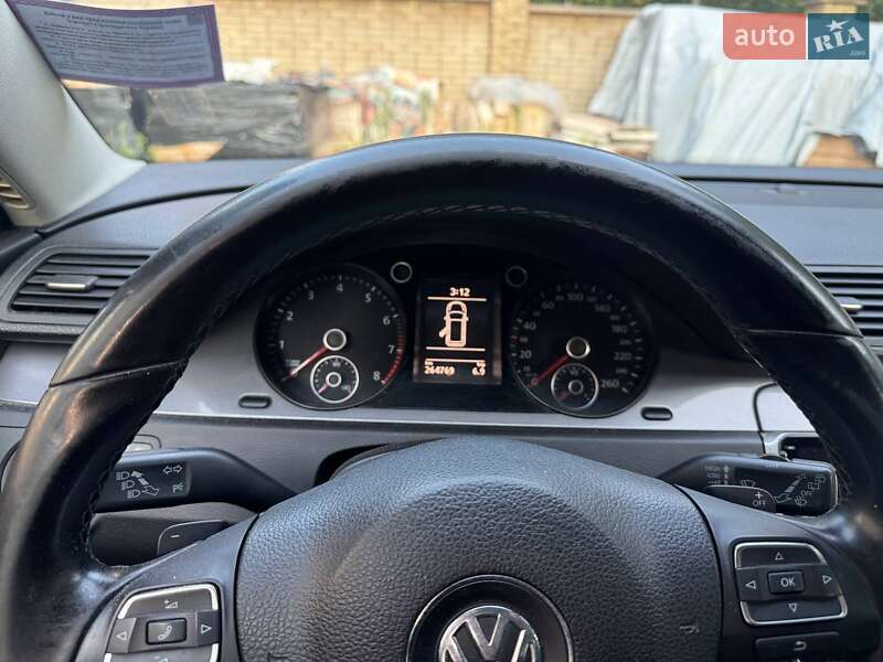Универсал Volkswagen Passat 2009 в Харькове