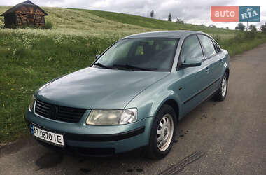 Седан Volkswagen Passat 1998 в Коломые