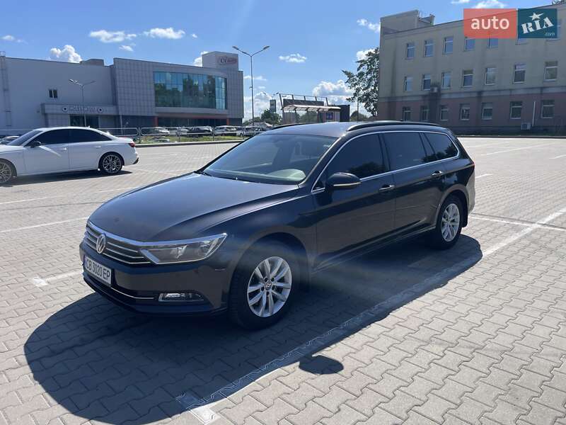 Універсал Volkswagen Passat 2017 в Чернігові