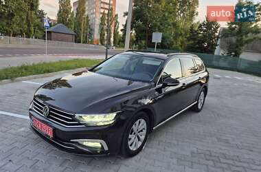 Универсал Volkswagen Passat 2020 в Ровно