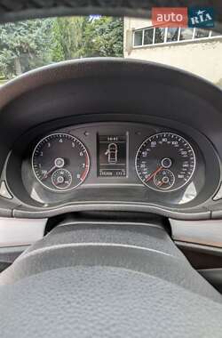 Седан Volkswagen Passat 2012 в 