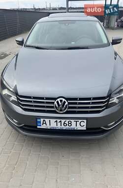 Седан Volkswagen Passat 2014 в Ирпене