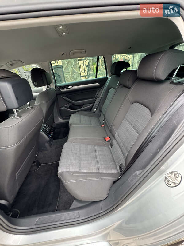 Универсал Volkswagen Passat 2020 в Ивано-Франковске