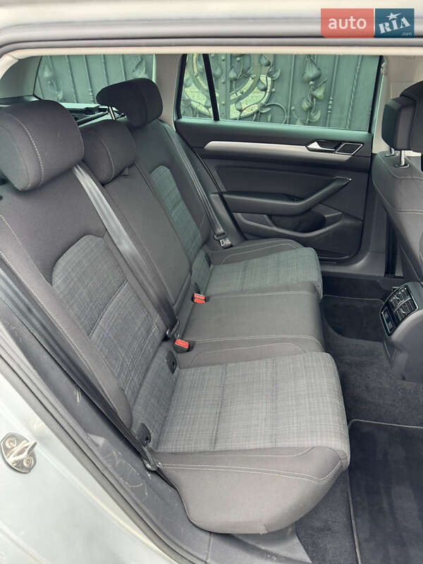 Универсал Volkswagen Passat 2020 в Ивано-Франковске