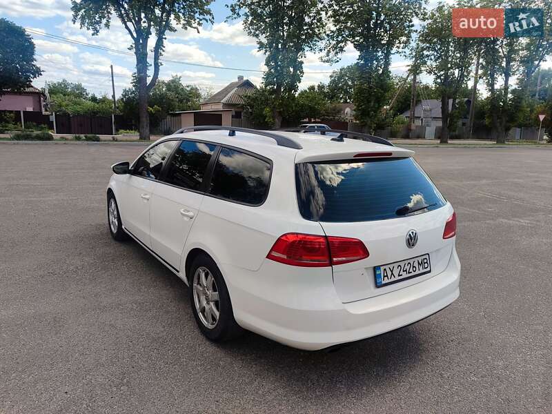 Універсал Volkswagen Passat 2011 в Первомайську