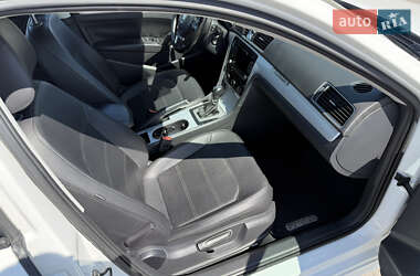 Седан Volkswagen Passat 2013 в 