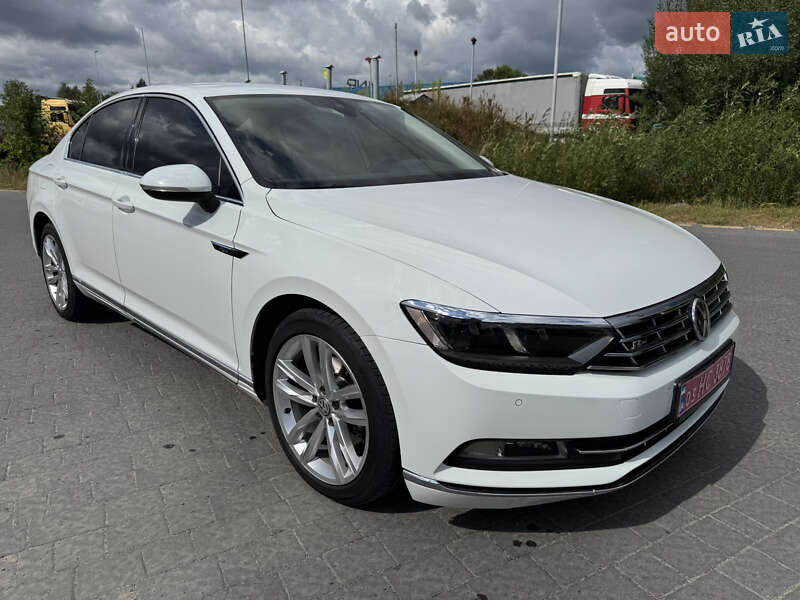 Седан Volkswagen Passat 2017 в Ковеле