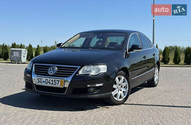 Седан Volkswagen Passat 2006 в Городку