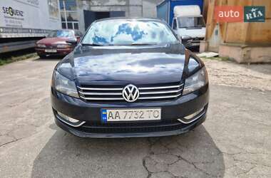 Седан Volkswagen Passat 2012 в Киеве