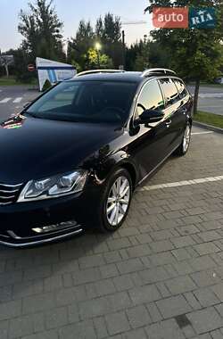 Універсал Volkswagen Passat 2011 в  фото 18 Універсал Volkswagen Passat 2011 в