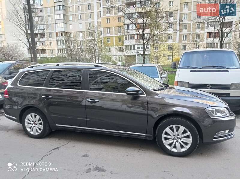 Универсал Volkswagen Passat 2014 в Киеве