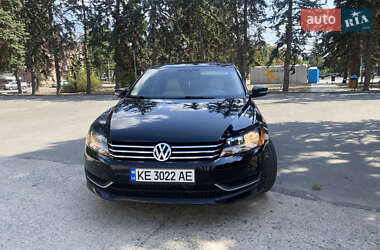 Седан Volkswagen Passat 2012 в Днепре