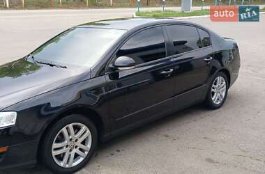 Седан Volkswagen Passat 2006 в Макарові