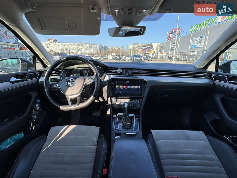 Універсал Volkswagen Passat 2017 в Запоріжжі