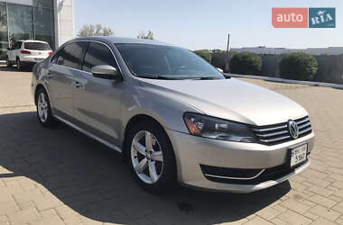 Седан Volkswagen Passat 2012 в Николаеве