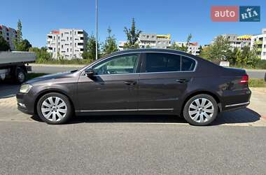 Седан Volkswagen Passat 2011 в Иршаве