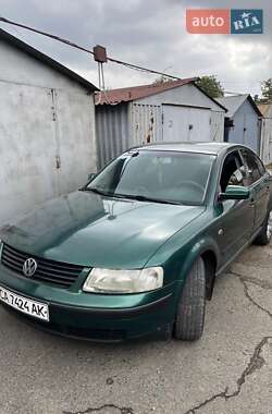 Седан Volkswagen Passat 1999 в Черкасах