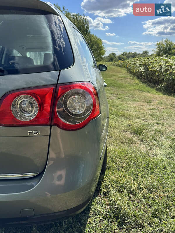 Универсал Volkswagen Passat 2006 в Благовещенском фото 9 Универсал Volkswagen Passat 2006 в Благовещенском