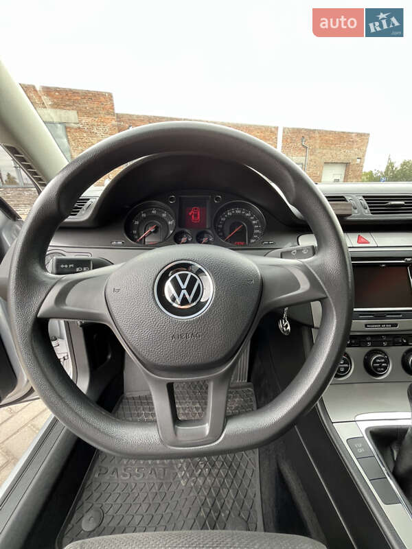 Седан Volkswagen Passat 2007 в Любомле
