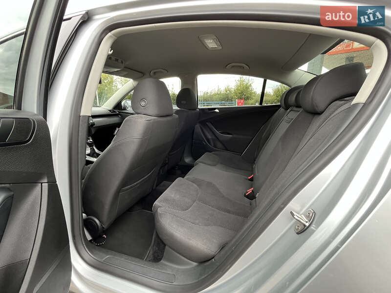 Седан Volkswagen Passat 2007 в Любомле