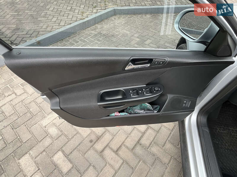 Седан Volkswagen Passat 2007 в Любомле